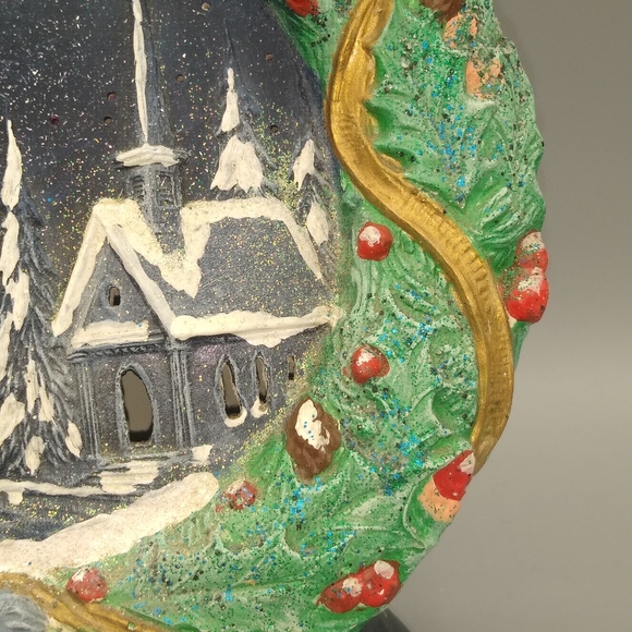 Light-Up Holly Wreath Snowy Village Starry Night Ceramic Vintage Christmas Decor - Picture 4 of 16